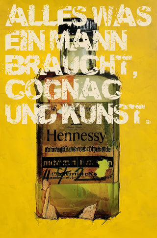 Exklusiver Kunstdruck “Hennessy" mit humorvollem Spruch, Teil einer faszinierenden Serie, die historische Künstlerflaschen und moderne Alkoholmarken kombiniert. Hochwertig auf weißem Papier gedruckt und gerahmt (40 × 50 cm), ideal für Kunstliebhaber und Humorenthusiasten als Wandbild und Poster für Wohnzimmer